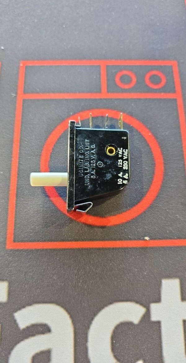 WR23X55 - FAN AND LIGHT SWITCH - Image 2